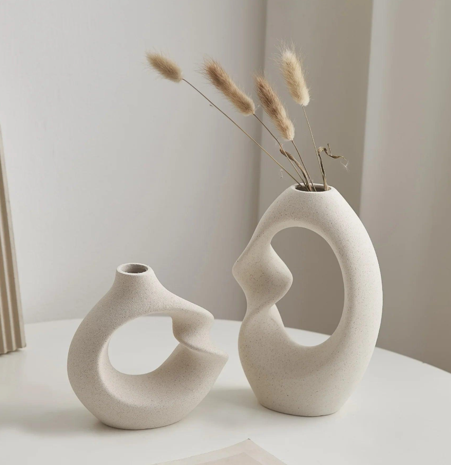 How to Style Ceramic Vases in Your Home: A Simple Guide